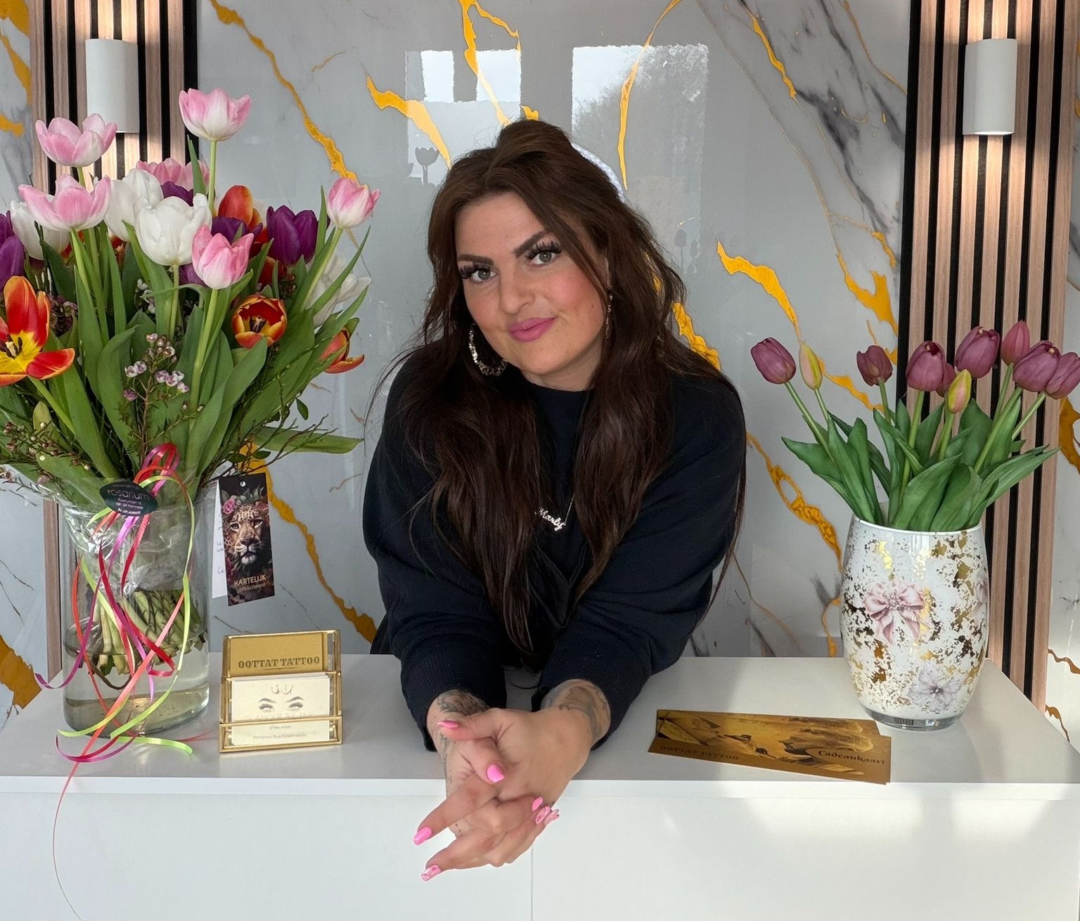 Elegante PMU behandeling in de salon