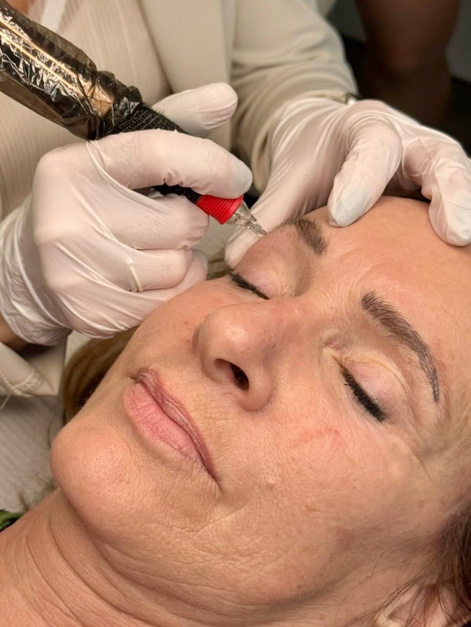 Wenkbrauw correctie van oude PMU